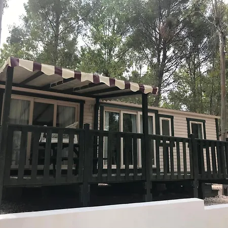 Villaggio Golfo Di Arzachena 3* كانّيجوني