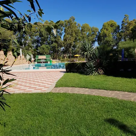 شقة فندقية Villaggio Golfo Di Arzachena 3*