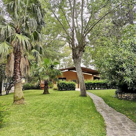 Villaggio Golfo Di Arzachena 3* كانّيجوني