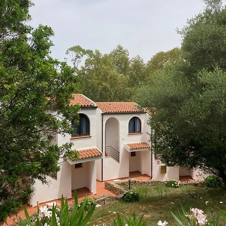 Apartahotel Villaggio Golfo Di Arzachena 3*